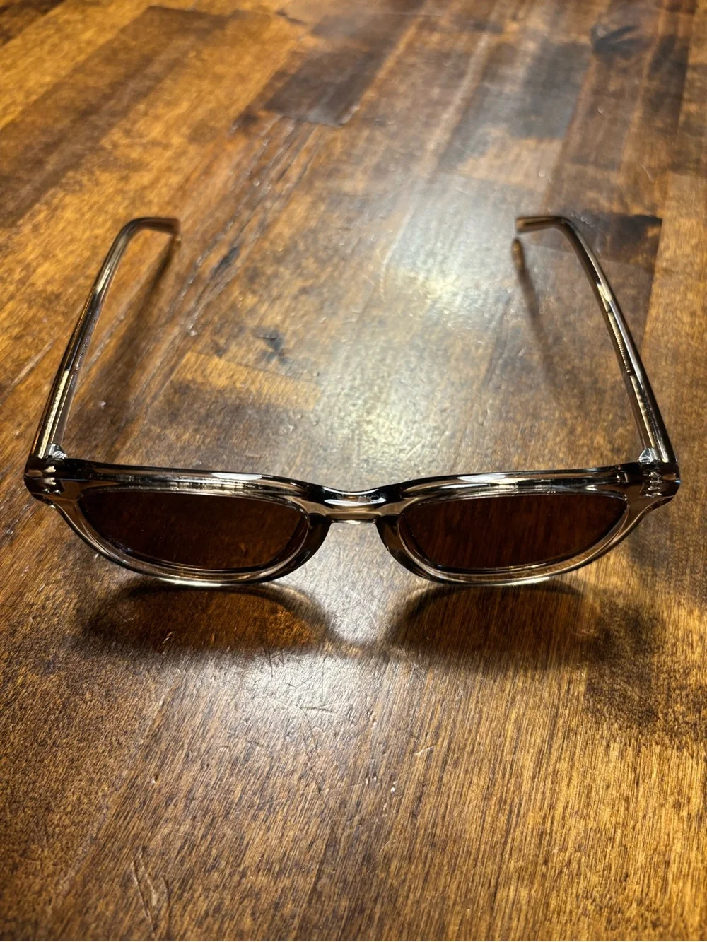 Quince Athens Polarized Sunglasses Clear Taupe Brown 52-19-145 Lens Scratched